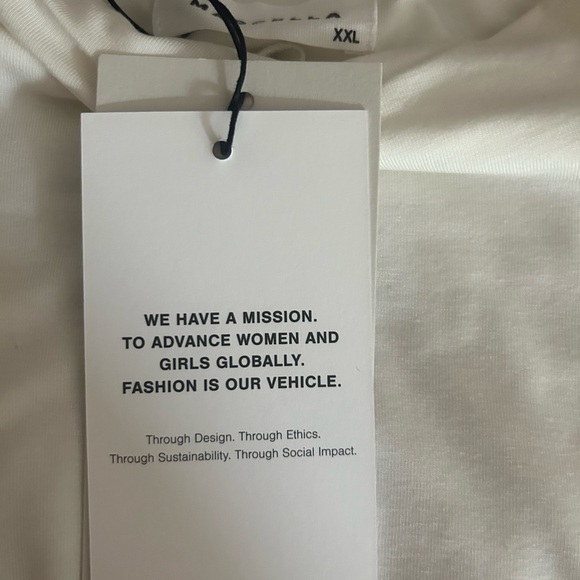 Exclusive Designer Marcella New York - Picture 3 of 5